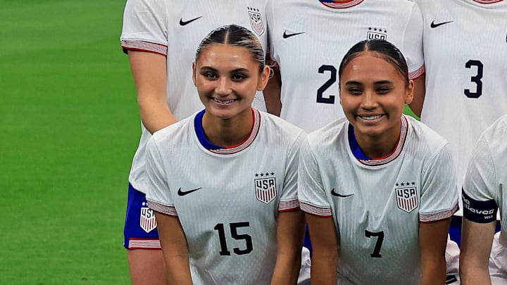 Sisters Gisele Thompson (15) and Alyssa Thompson (7) lining up for the U.S. women's national team. 