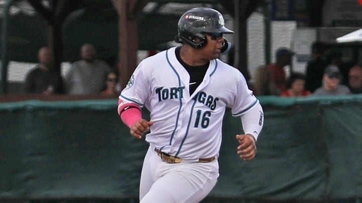 Daytona Tortuga’s Alfredo Duno (16) steals second base during a game against Clearwater Threshers at Jackie Robinson Ballpark in Daytona Beach, Sunday, Aug. 31, 2025.