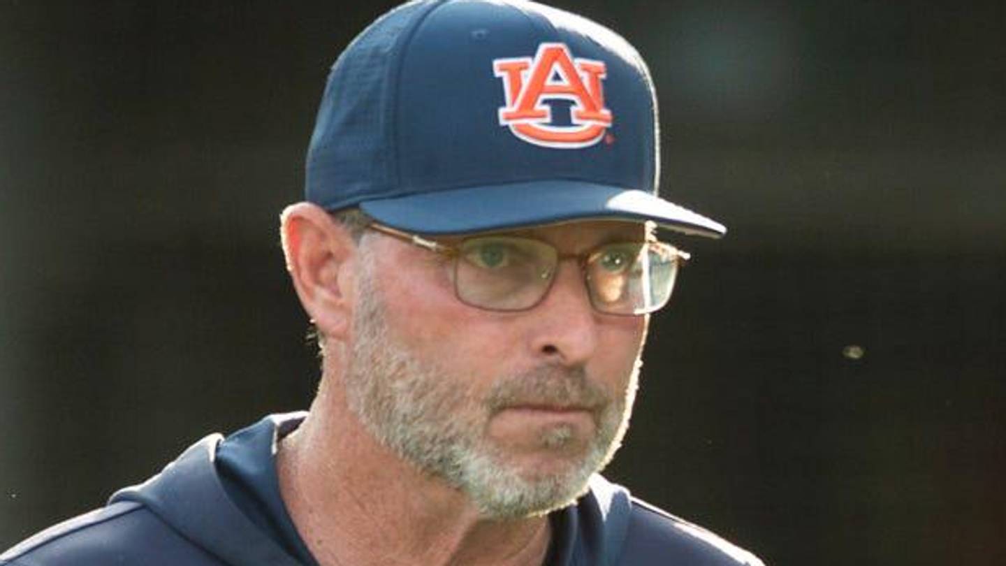 Butch Thompson didn't make Auburn fans feel better after Milwaukee loss with worrying postgame quote