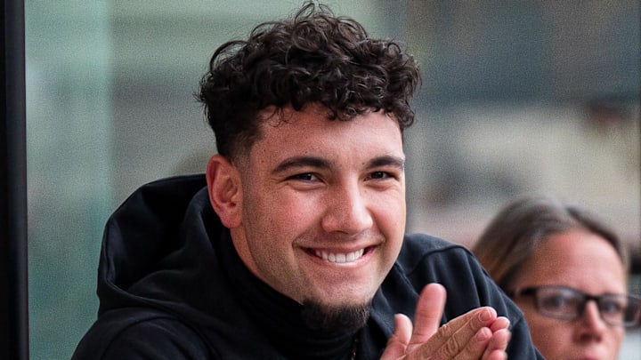 oregon ducks dylan raiola transfer portal dan lanning quarterback dante moore heisman trophy brock thomas nebraska cornhuskers oregon ducks dylan raiola transfer portal dan lanning quarterback dante moore heisman trophy brock thomas nebraska cornhuskers