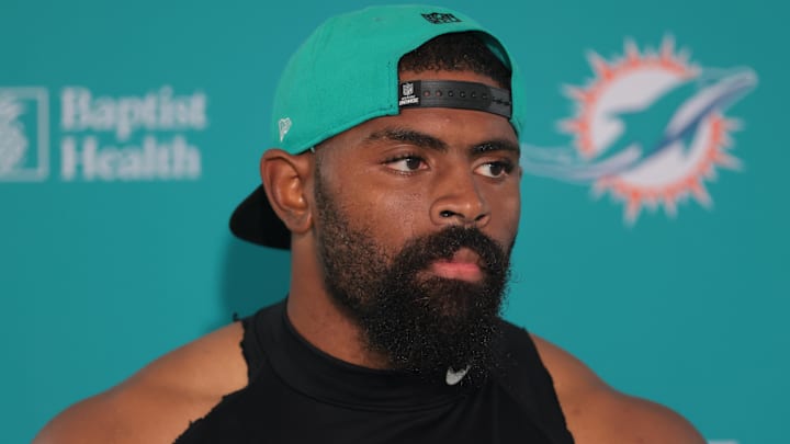 Miami Dolphins linebacker Jordyn Brooks