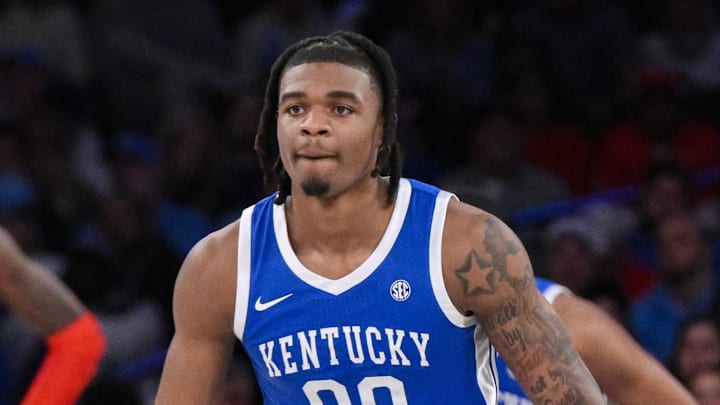 Dec 21, 2024; New York, New York, USA; Kentucky Wildcats guard Otega Oweh (00) during the first half against the Ohio State Buckeyes at Madison Square Garden. Mandatory Credit: John Jones-Imagn Images Dec 21, 2024; New York, New York, USA; Kentucky Wildcats guard Otega Oweh (00) during the first half against the Ohio State Buckeyes at Madison Square Garden. Mandatory Credit: John Jones-Imagn Images