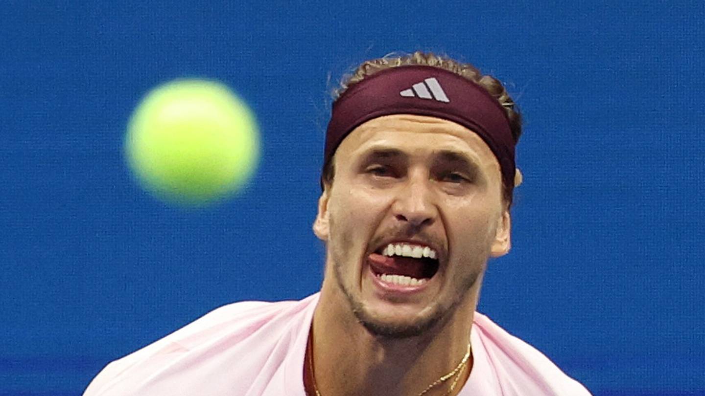 Alexander Zverev reaches US Open final after putting Karen Khachanov away in style