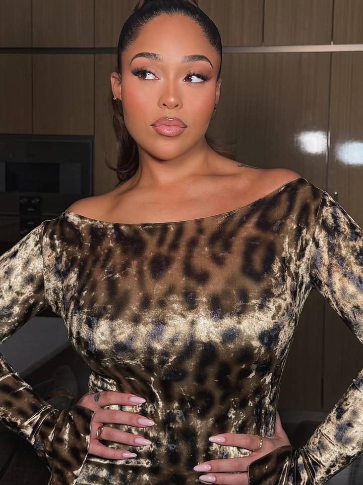 Jordyn Woods flexes unreal Knicks custom fit despite Karl-Anthony Towns'  bad game