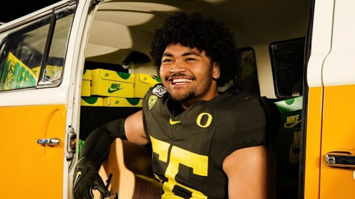 Oregon Ducks Flip recruit Douglas Utu from Tennessee