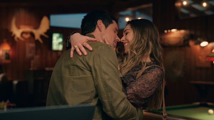 Virgin River. (L to R) Ben Hollingsworth as Dan Brady, Elise Gatien as Lark in episode 601 of Virgin River