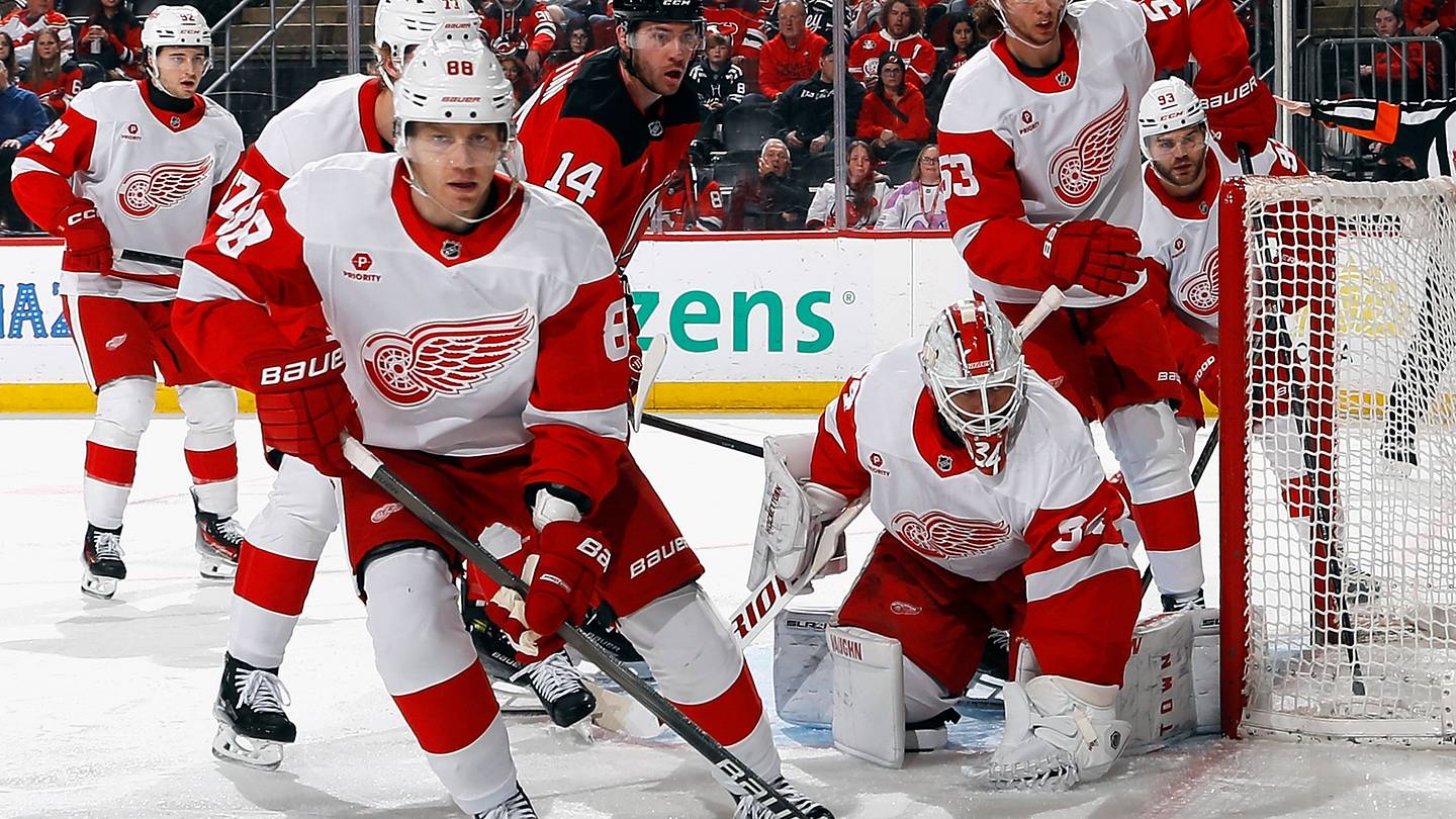 thumbnail image 2 of 2025/26 Upper Deck Detroit Red Wings 100 Years Centennial Hockey Box Set 2 of 14