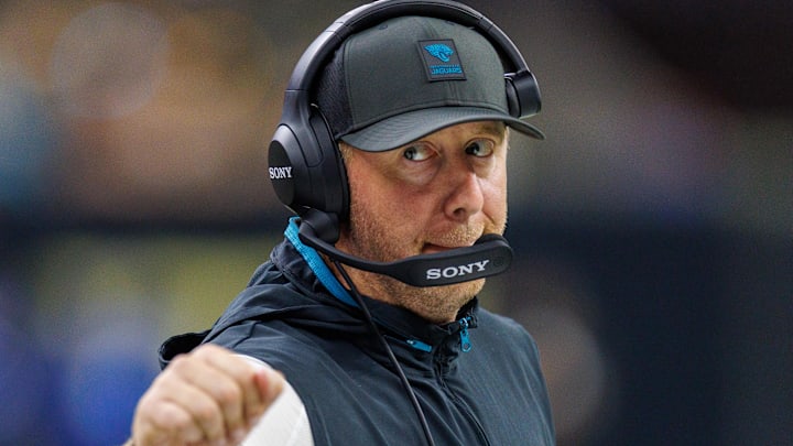 Aug 17, 2025; New Orleans, Louisiana, USA; Jacksonville Jaguars head coach Liam Coen looks on against the New Orleans Saints during the first half at Caesars Superdome. Mandatory Credit: Stephen Lew-Imagn Images Aug 17, 2025; New Orleans, Louisiana, USA; Jacksonville Jaguars head coach Liam Coen looks on against the New Orleans Saints during the first half at Caesars Superdome. Mandatory Credit: Stephen Lew-Imagn Images