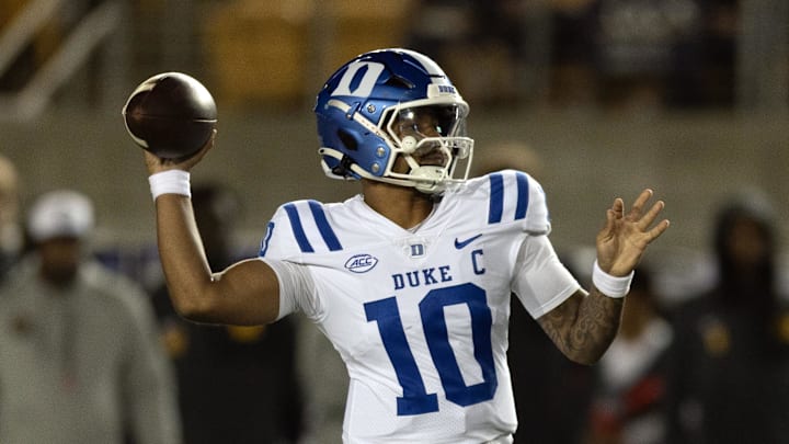 Oct 4, 2025; Berkeley, California, USA; Duke Blue Devils quarterback Darian Mensah (10) throws a pass against the California Golden Bears during the second quarter at California Memorial Stadium. Mandatory Credit: D. Ross Cameron-Imagn Images Oct 4, 2025; Berkeley, California, USA; Duke Blue Devils quarterback Darian Mensah (10) throws a pass against the California Golden Bears during the second quarter at California Memorial Stadium. Mandatory Credit: D. Ross Cameron-Imagn Images
