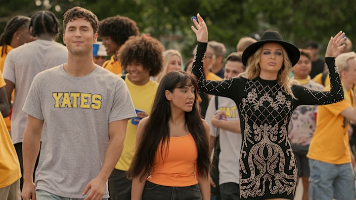 Benny (Benito Skinner), Carmen (Wally Baram), Hailee (Holmes) in OVERCOMPENSATING on Prime Video