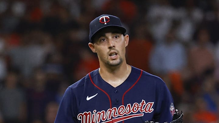 Minnesota Twins starting pitcher Aaron Sanchez (43) Minnesota Twins starting pitcher Aaron Sanchez (43)