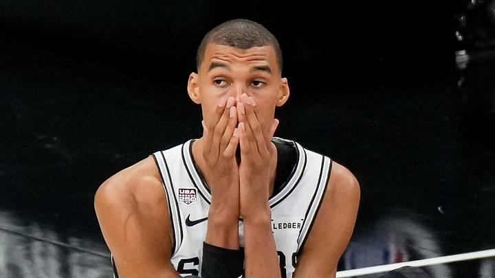 The Spurs overpaid to reunite with a Warriors champion