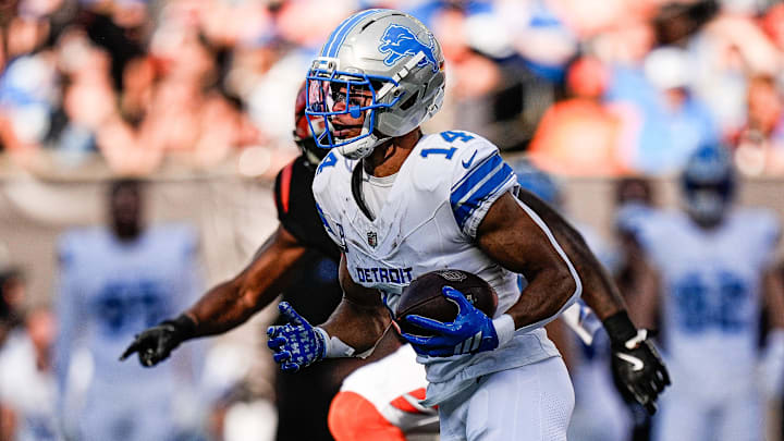 Detroit Lions wide receiver Amon-Ra St. Brown (14) makes a catch against the Cincinnati Bengals during the first half at Paycor Stadium in Cincinnati on Sunday, Oct. 5, 2025.