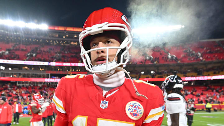 Dec 7, 2025; Kansas City, Missouri, USA; Kansas City Chiefs quarterback Patrick Mahomes (15) walks off the field after the game against the Houston Texans at GEHA Field at Arrowhead Stadium. Mandatory Credit: Amy Kontras-Imagn Images Dec 7, 2025; Kansas City, Missouri, USA; Kansas City Chiefs quarterback Patrick Mahomes (15) walks off the field after the game against the Houston Texans at GEHA Field at Arrowhead Stadium. Mandatory Credit: Amy Kontras-Imagn Images