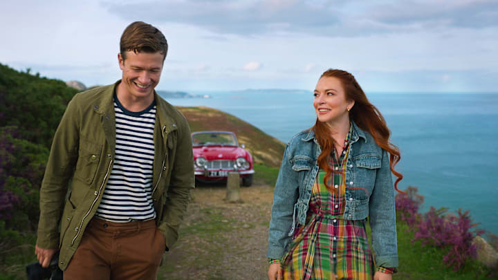 Irish Wish, (L to R) Ed Speleers as James Thomas and Lindsay Lohan as Maddie Kelly. Cr. Netflix © 2024