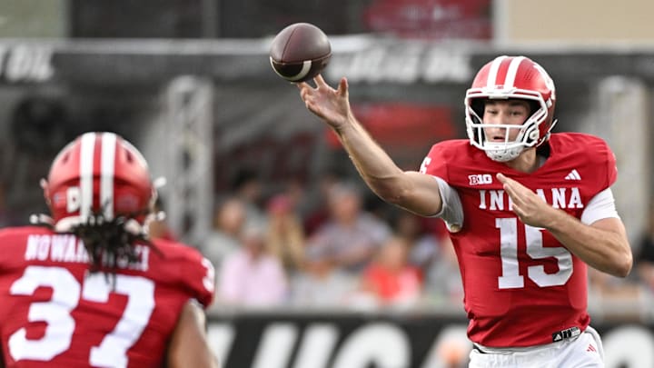 Indiana Hoosiers quarterback Fernando Mendoza Indiana Hoosiers quarterback Fernando Mendoza