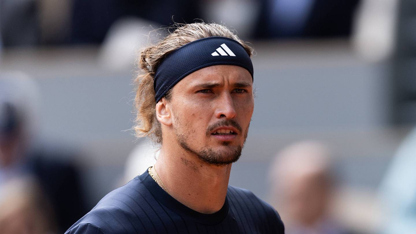 Alexander Zverev's Ex-GF Brenda Patea Models Brown Swimsuit 
