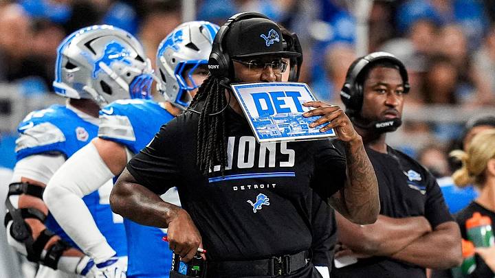 Detroit Lions defensive coordinator Kelvin Sheppard watches a play against New York Jets at Ford Field Detroit Lions defensive coordinator Kelvin Sheppard watches a play against New York Jets at Ford Field