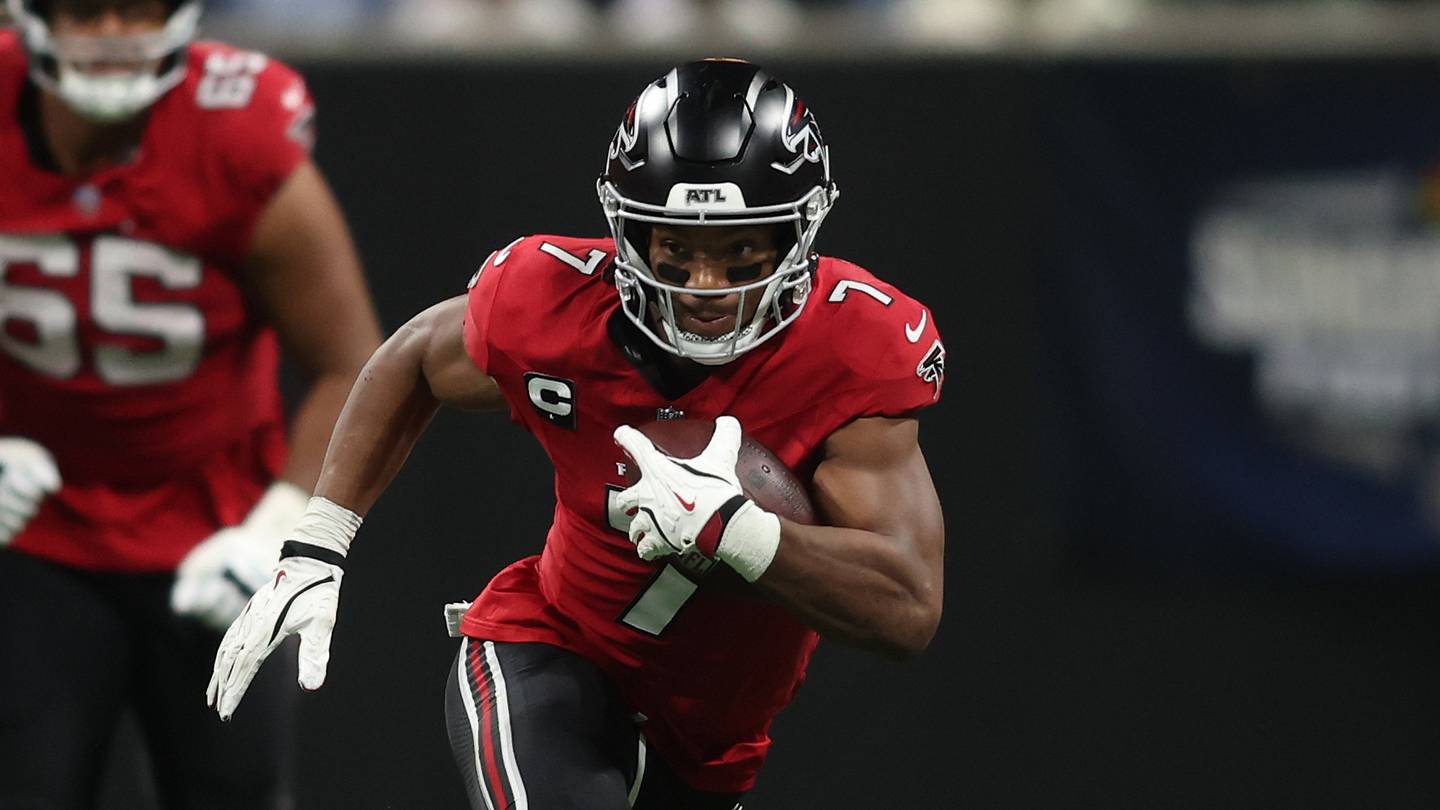 Bijan Robinson Discusses Atlanta Falcons Secret Weapon in Run Offense