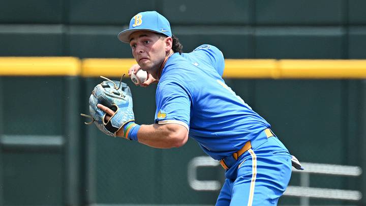 UCLA shortstop Roch Cholowsky remains the top prospect in the 2026 MLB draft.