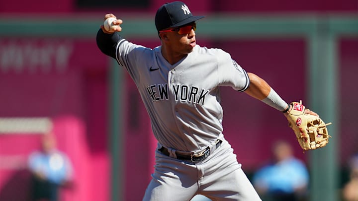 Oct 1, 2023; Kansas City, Missouri, USA; New York Yankees second baseman Oswald Peraza (91) throws to first base during the first inning against the Kansas City Royals at Kauffman Stadium Oct 1, 2023; Kansas City, Missouri, USA; New York Yankees second baseman Oswald Peraza (91) throws to first base during the first inning against the Kansas City Royals at Kauffman Stadium