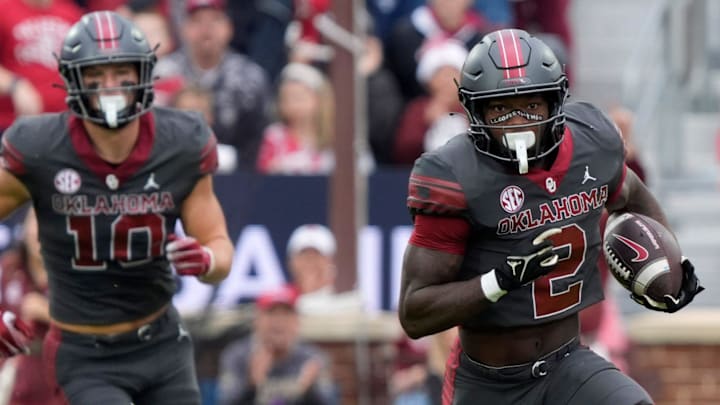 Oklahoma Sooners running back Jovantae Barnes Oklahoma Sooners running back Jovantae Barnes