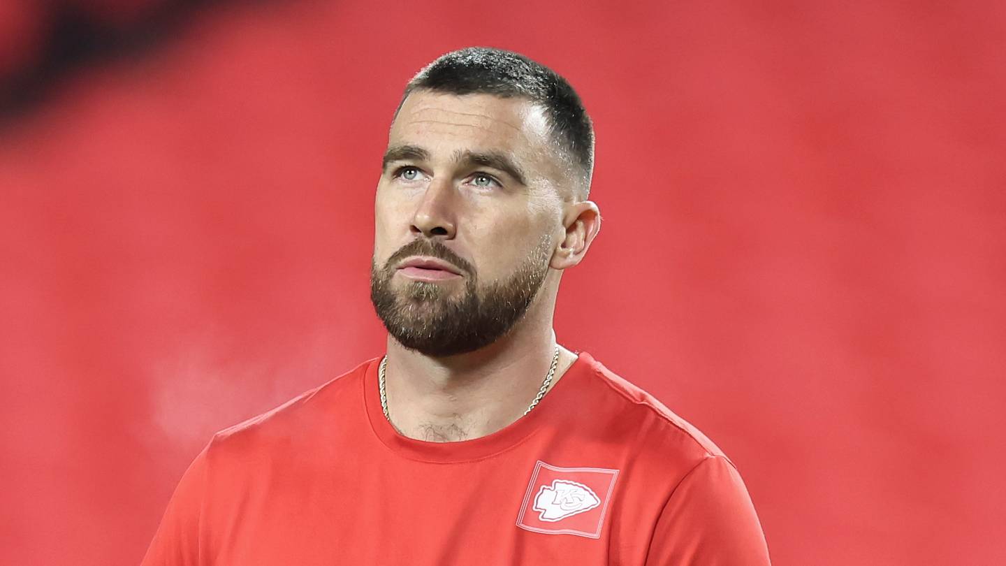 Chiefs' Playoff Hopes Dim Amid Kelce's Frustration