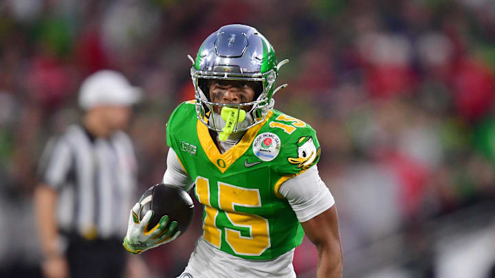 Oregon Ducks wide receiver Tez Johnson runs against the Ohio State Buckeyes.