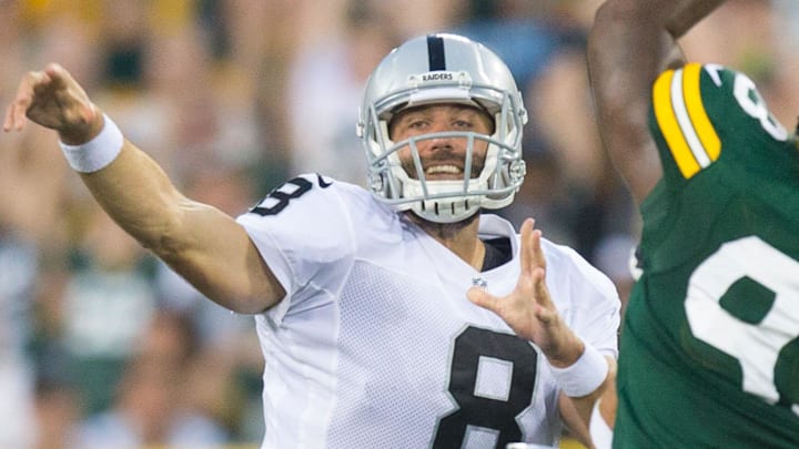 Raiders quarterback Matt Schaub throws a pass against the Packers in 2014.