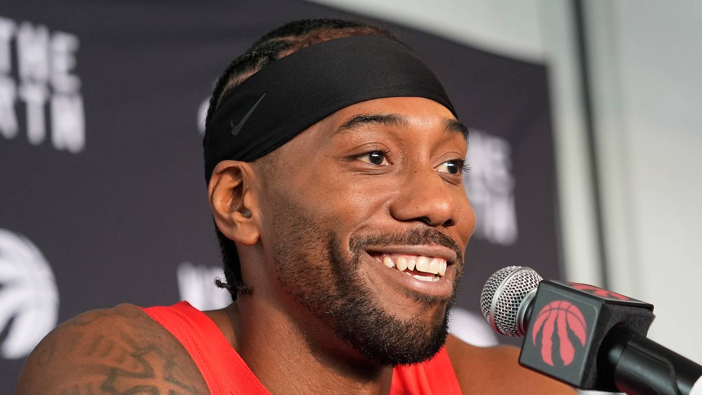 Raptors Trade for Kawhi Leonard Somehow Looks Even Better Today