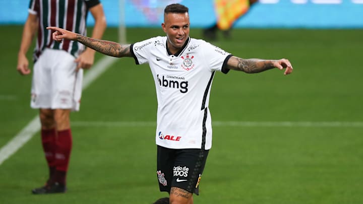Luan ainda não foi utilizado pelo técnico Vítor Pereira no Corinthians. Meia “sumiu” no Timão. Luan ainda não foi utilizado pelo técnico Vítor Pereira no Corinthians. Meia “sumiu” no Timão.