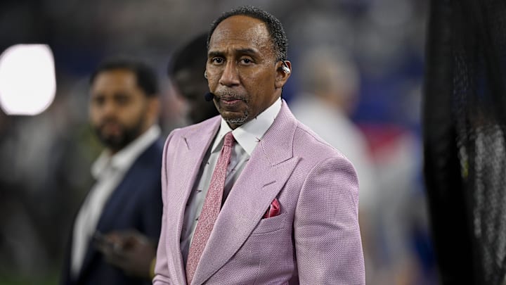 Nov 3, 2025; Arlington, Texas, USA; ESPN commentator Stephen A. Smith looks on before the game between the Dallas Cowboys and the Arizona Cardinals at AT&T Stadium. Mandatory Credit: Jerome Miron-Imagn Images Nov 3, 2025; Arlington, Texas, USA; ESPN commentator Stephen A. Smith looks on before the game between the Dallas Cowboys and the Arizona Cardinals at AT&T Stadium. Mandatory Credit: Jerome Miron-Imagn Images