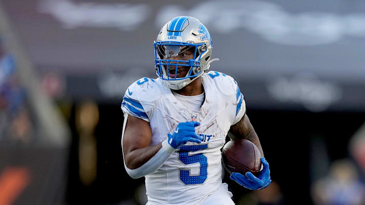 Detroit Lions running back David Montgomery (5) runs toward the end zone in the 3rd quarter over the Cincinnati Bengals at Paycor Stadium on October 5, 2025.
