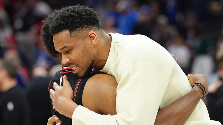 Apr 12, 2026; Philadelphia, Pennsylvania, USA; Milwaukee Bucks forward Giannis Antetokounmpo (right) greets Philadelphia 76ers guard Kyle Lowry (7) after the game at Xfinity Mobile Arena. Mandatory Credit: Kyle Ross-Imagn Images Apr 12, 2026; Philadelphia, Pennsylvania, USA; Milwaukee Bucks forward Giannis Antetokounmpo (right) greets Philadelphia 76ers guard Kyle Lowry (7) after the game at Xfinity Mobile Arena. Mandatory Credit: Kyle Ross-Imagn Images