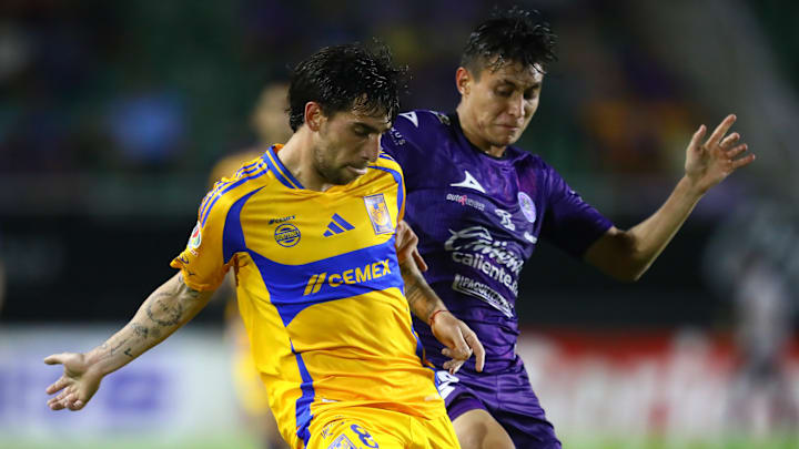 El uruguayo Fernando Gorriarán y Ramiro Árciga durante el Apertura 2024