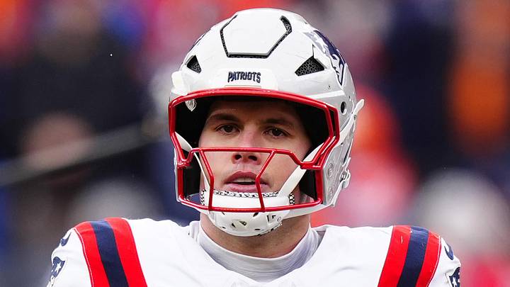 Jan 25, 2026; Denver, CO, USA;New England Patriots tight end Hunter Henry (85) practices before the 2026 AFC Championship Game at Empower Field at Mile High. Mandatory Credit: Ron Chenoy-Imagn Images
