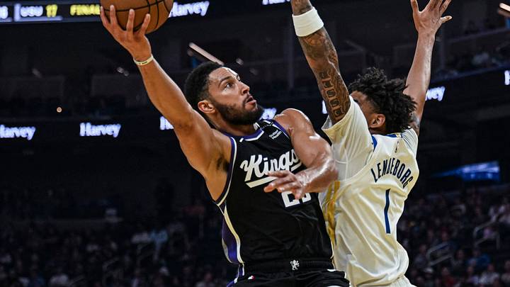 Oct 10, 2026; San Francisco, California, USA; Sacramento Kings guard Ben Simmons (25) shoots against Golden State Warriors forward Yaxel Lendeborg (1) during the first quarter at Chase Center. Mandatory Credit: Justine Willard-Imagn Images Oct 10, 2026; San Francisco, California, USA; Sacramento Kings guard Ben Simmons (25) shoots against Golden State Warriors forward Yaxel Lendeborg (1) during the first quarter at Chase Center. Mandatory Credit: Justine Willard-Imagn Images