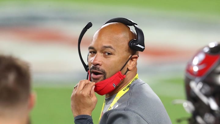 Feb 7, 2021; Tampa, FL, USA;  Tampa Bay Buccaneers outside linebackers coach Larry Foote against the Kansas City Chiefs in Super Bowl LV at Raymond James Stadium.  Mandatory Credit: Mark J. Rebilas-Imagn Images