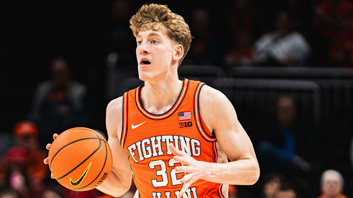 Kasparas Jakučionis handles the ball in the second half against the Arkansas Razorbacks. The Illini won 90-77. 