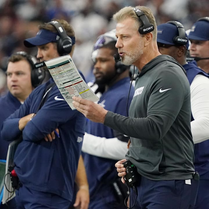 Dak Prescott praised in weekly QB report card, but defense failed him again