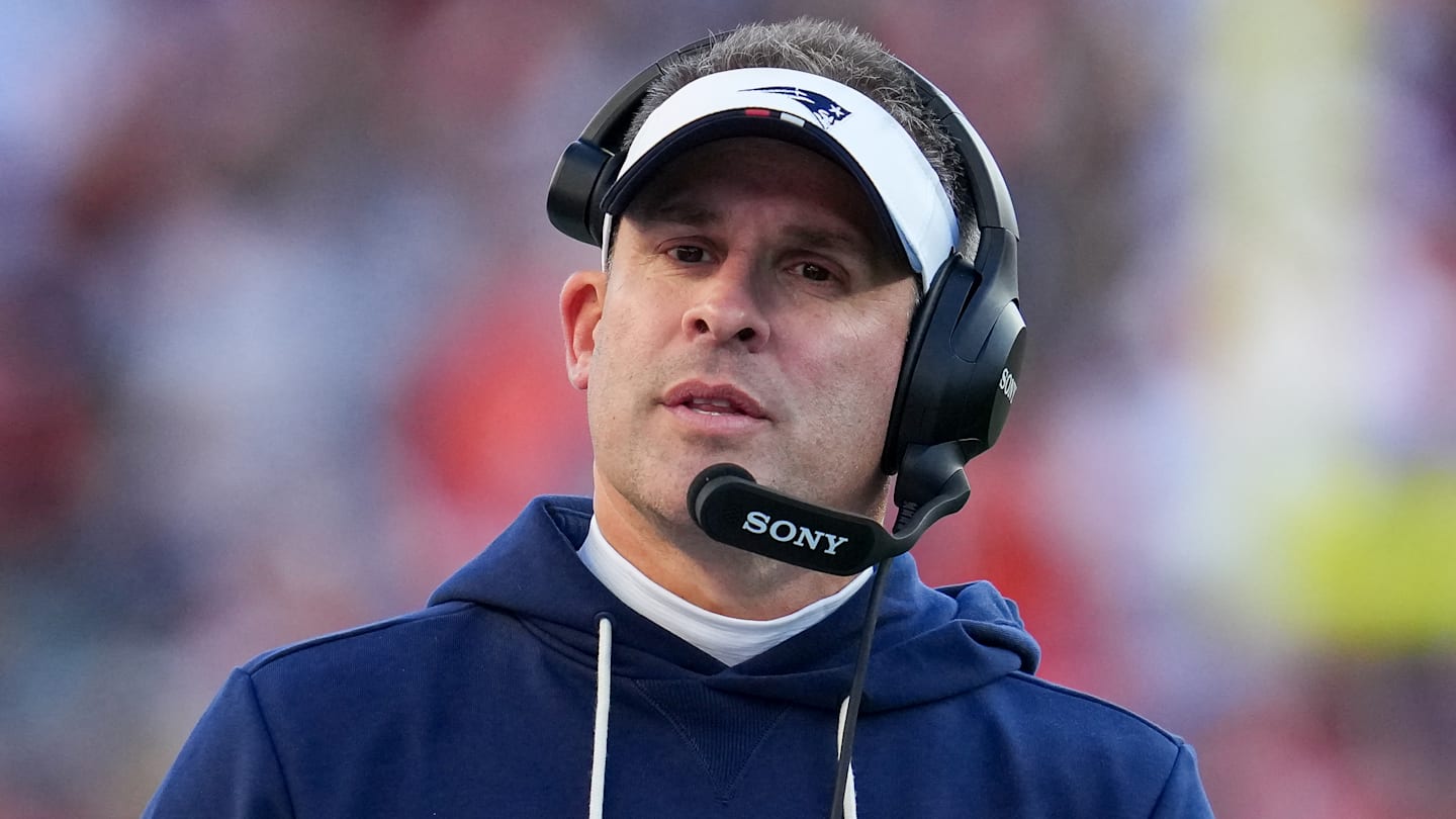 Josh McDaniels gives subtle hint about Patriots' postseason plans