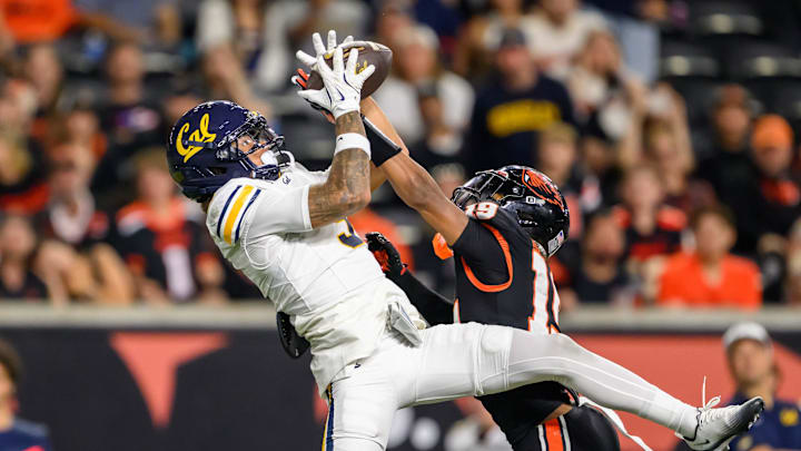 Cal receiver Kyion Grayes goes up for a catch Cal receiver Kyion Grayes goes up for a catch