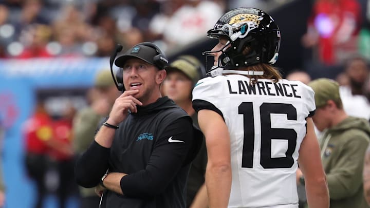Nov 9, 2025; Houston, Texas, USA; Jacksonville Jaguars head coach Liam Coen and quarterback Trevor Lawrence (16) on the sidelines during the first half against the Houston Texans at NRG Stadium. Mandatory Credit: Thomas Shea-Imagn Images Nov 9, 2025; Houston, Texas, USA; Jacksonville Jaguars head coach Liam Coen and quarterback Trevor Lawrence (16) on the sidelines during the first half against the Houston Texans at NRG Stadium. Mandatory Credit: Thomas Shea-Imagn Images