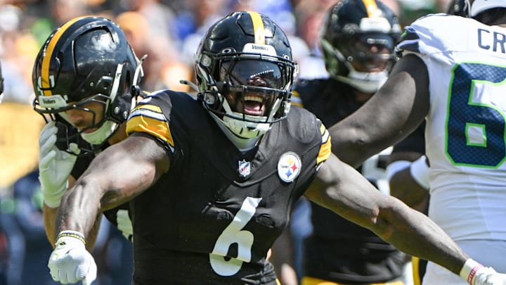 Sep 14, 2025; Pittsburgh, Pennsylvania, USA; Pittsburgh Steelers linebacker Patrick Queen (6) celebrates a tackle against the Seattle Seahawks during the first quarter at Acrisure Stadium. Mandatory Credit: Barry Reeger-Imagn Images