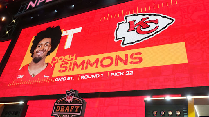 Apr 24, 2025; Green Bay, WI, USA; Ohio State Buckeyes tackle Josh Simmons is selected as the No. 32 pick by the Kansas City Chiefs during the NFL Draft at Lambeau Field. Mandatory Credit: Kirby Lee-Imagn Images Apr 24, 2025; Green Bay, WI, USA; Ohio State Buckeyes tackle Josh Simmons is selected as the No. 32 pick by the Kansas City Chiefs during the NFL Draft at Lambeau Field. Mandatory Credit: Kirby Lee-Imagn Images