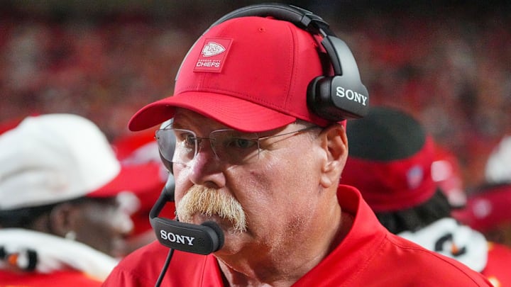 Aug 22, 2025; Kansas City, Missouri, USA; Kansas City Chiefs head coach c on the sidelines against the Chicago Bears during the first half of the game at GEHA Field at Arrowhead Stadium. Mandatory Credit: Denny Medley-Imagn Images