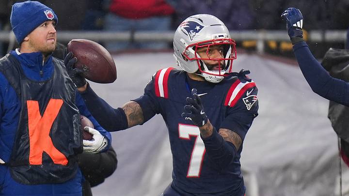 Jan 18, 2026; Foxborough, MA, USA; New England Patriots cornerback Carlton Davis III (7) reacts after intercepting the ball in the second quarter against Houston Texans in an AFC Divisional Round game at Gillette Stadium. Mandatory Credit: David Butler II-Imagn Images Jan 18, 2026; Foxborough, MA, USA; New England Patriots cornerback Carlton Davis III (7) reacts after intercepting the ball in the second quarter against Houston Texans in an AFC Divisional Round game at Gillette Stadium. Mandatory Credit: David Butler II-Imagn Images