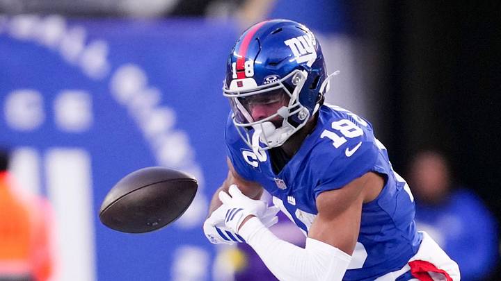 New York Giants wide receiver Darius Slayton drops the ball