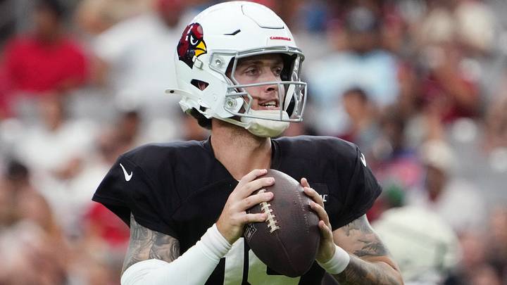 Arizona Cardinals quarterback Carson Beck (19) looks to throw the ball during their training camp red and white practice at State Farm Stadium in Glendale on Aug. 9, 2026. Arizona Cardinals quarterback Carson Beck (19) looks to throw the ball during their training camp red and white practice at State Farm Stadium in Glendale on Aug. 9, 2026.