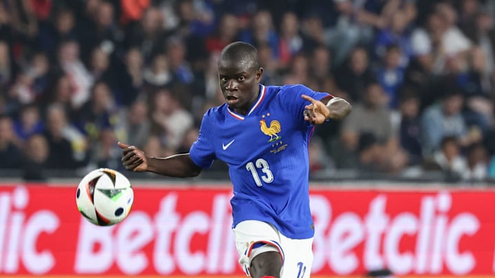 The name of N'Golo Kante has often been linked with PSG. But the midfielder has never joined the capital club. The French international was asked about the possibility of signing for PSG one day.
